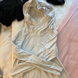 White lululemon sweatshirt